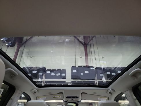 New 2025 Land Rover Discovery Sport S image 27