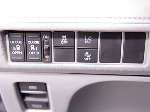 Used 2020 Honda Odyssey EX image 25