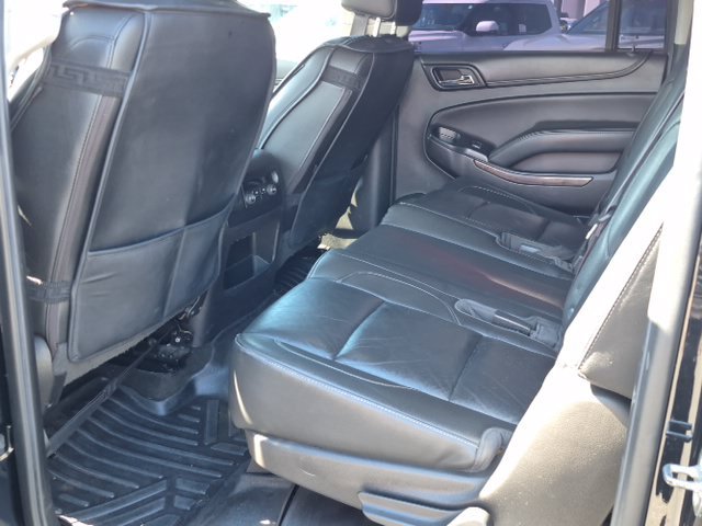 Used 2017 Chevrolet Suburban LT RWD image 9