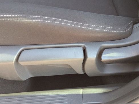 Used 2023 Nissan Rogue S image 23