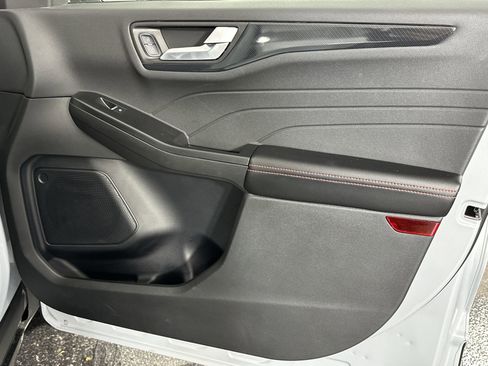 Used 2025 Ford Escape ST-Line image 35