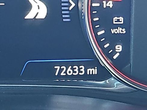 Used 2023 Chevrolet Traverse Premier image 12