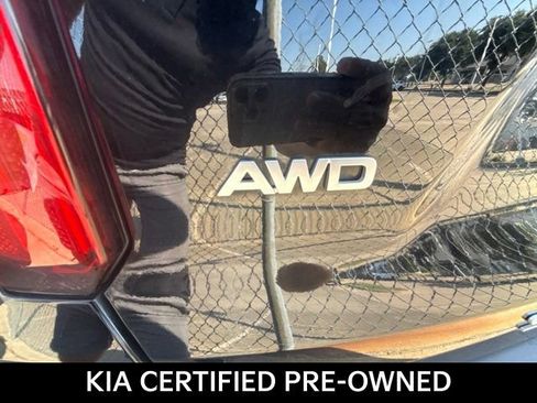 Used 2022 Kia Sorento SX Prestige w/ Rust Color Package AWD/4WD image 9