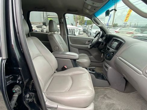 Used 2002 MAZDA Tribute ES image 15