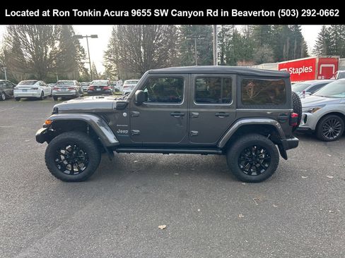 Used 2022 Jeep Wrangler Unlimited Sahara image 7