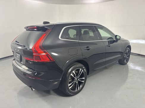 Used 2019 Volvo XC60 T6 Momentum w/ Multimedia Package AWD/4WD image 7