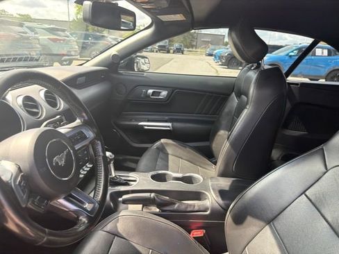 Used 2019 Ford Mustang Premium RWD image 10