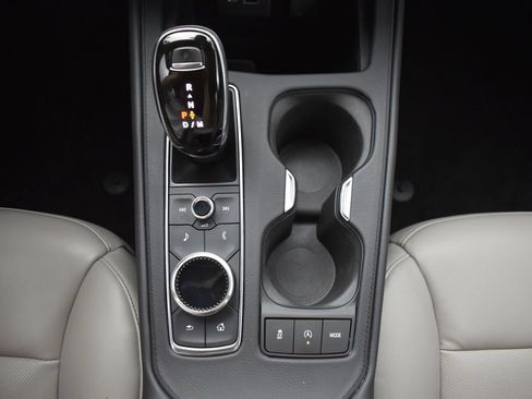 Used 2020 Cadillac XT4 Premium Luxury FWD image 19