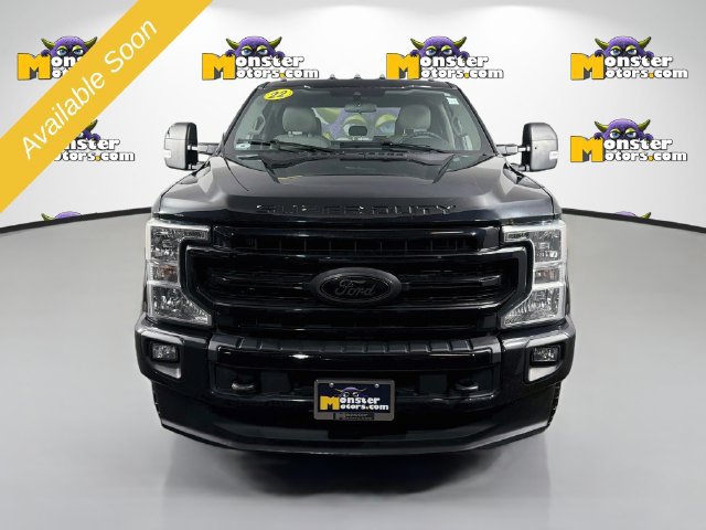 Used 2022 Ford F250 XLT w/ Black Appearance Package AWD/4WD image 2