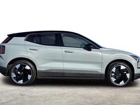 New 2026 Volvo EX30 Plus w/ Protection Package Premier image 8