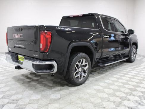 Used 2022 GMC Sierra 1500 SLT w/ SLT Convenience Package AWD/4WD image 11