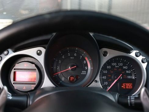 Used 2013 Nissan 370Z Touring image 27