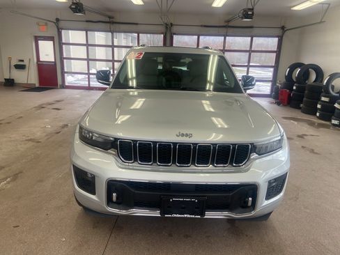 Certified 2022 Jeep Grand Cherokee Overland image 2