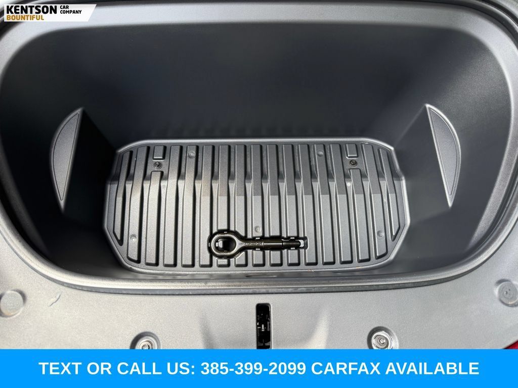Used 2024 Tesla Model Y Long Range AWD/4WD image 33