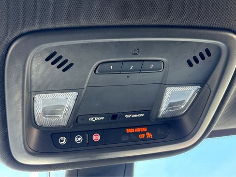 Certified 2023 Chevrolet Traverse LT w/ LPO, Floor Liner Package AWD/4WD image 32
