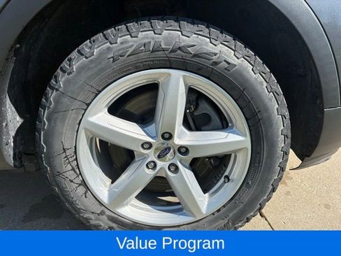 Used 2016 Ford Explorer XLT w/ Equipment Group 202A AWD/4WD image 7