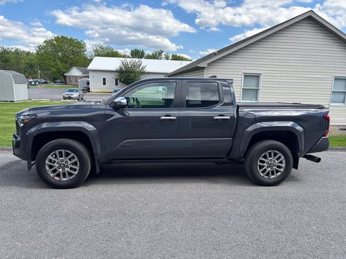 Certified 2024 Toyota Tacoma Limited w/ Limited Package (LT) AWD/4WD image 6