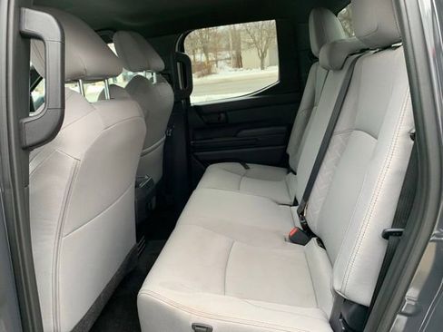 Used 2025 Toyota Tacoma SR5 image 29