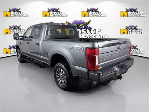 Used 2022 Ford F250 XLT w/ Black Appearance Package image 7