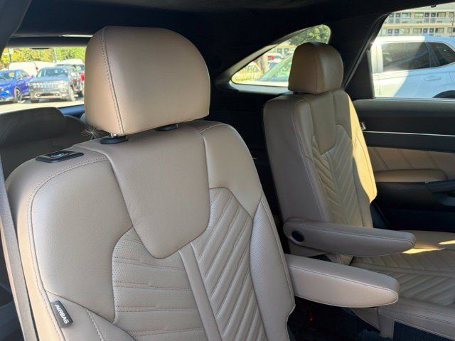 Used 2025 Kia Sorento SX Prestige w/ Olive Brown Leather Package AWD/4WD image 36