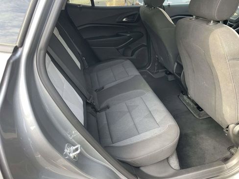 Used 2025 Chevrolet Trax LS w/ LS Convenience Package image 43