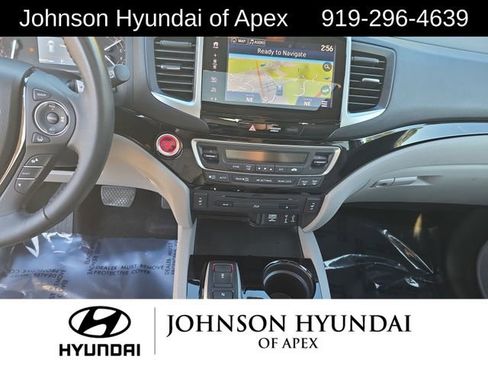 Used 2017 Honda Pilot Touring image 34