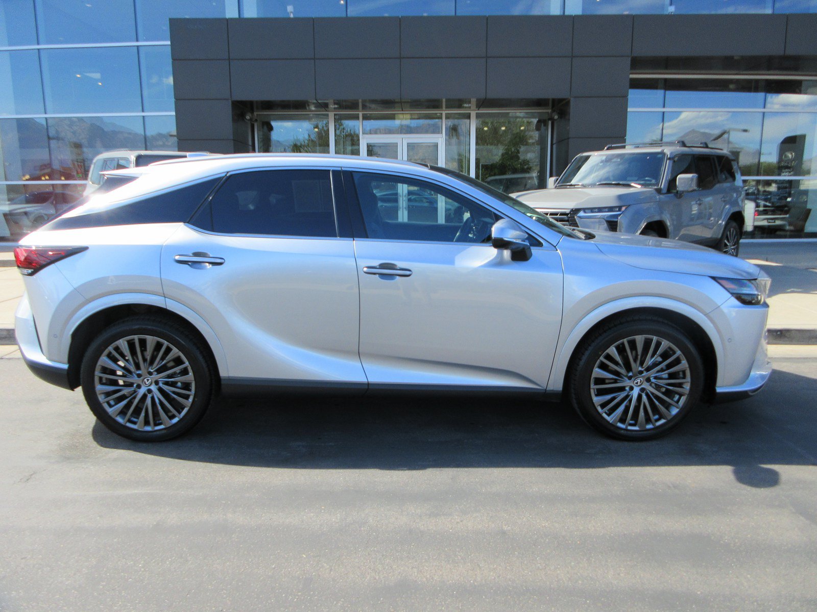 Used 2025 Lexus RX 350 w/ Convenience Package AWD/4WD image 11