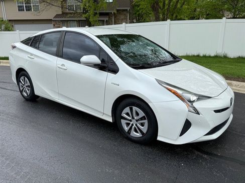 Used 2018 Toyota Prius Four FWD image 4