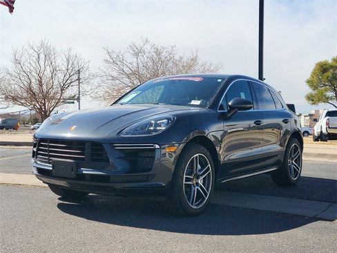 Used 2020 Porsche Macan Turbo image 8