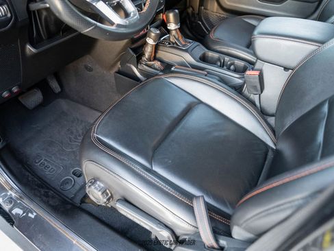 Used 2023 Jeep Gladiator Mojave w/ Trailer Tow Package image 30