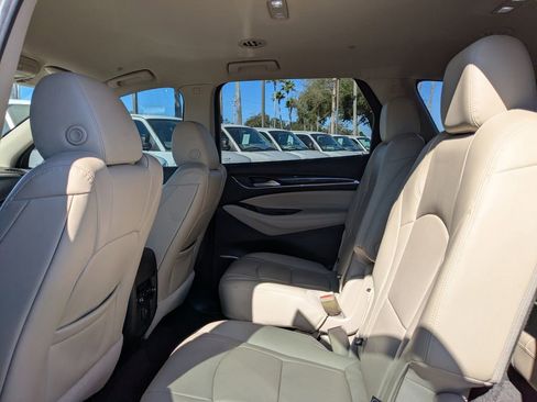 Used 2020 Buick Enclave Essence image 14