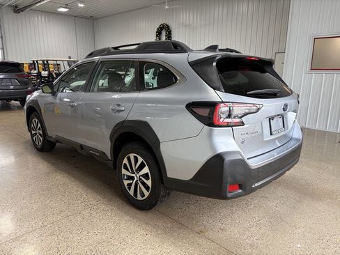Used 2024 Subaru Outback image 3