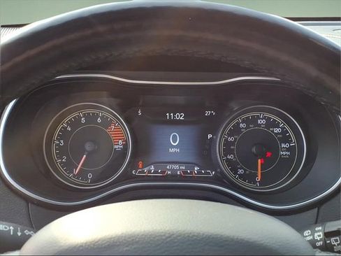 Used 2020 Jeep Cherokee Limited image 27