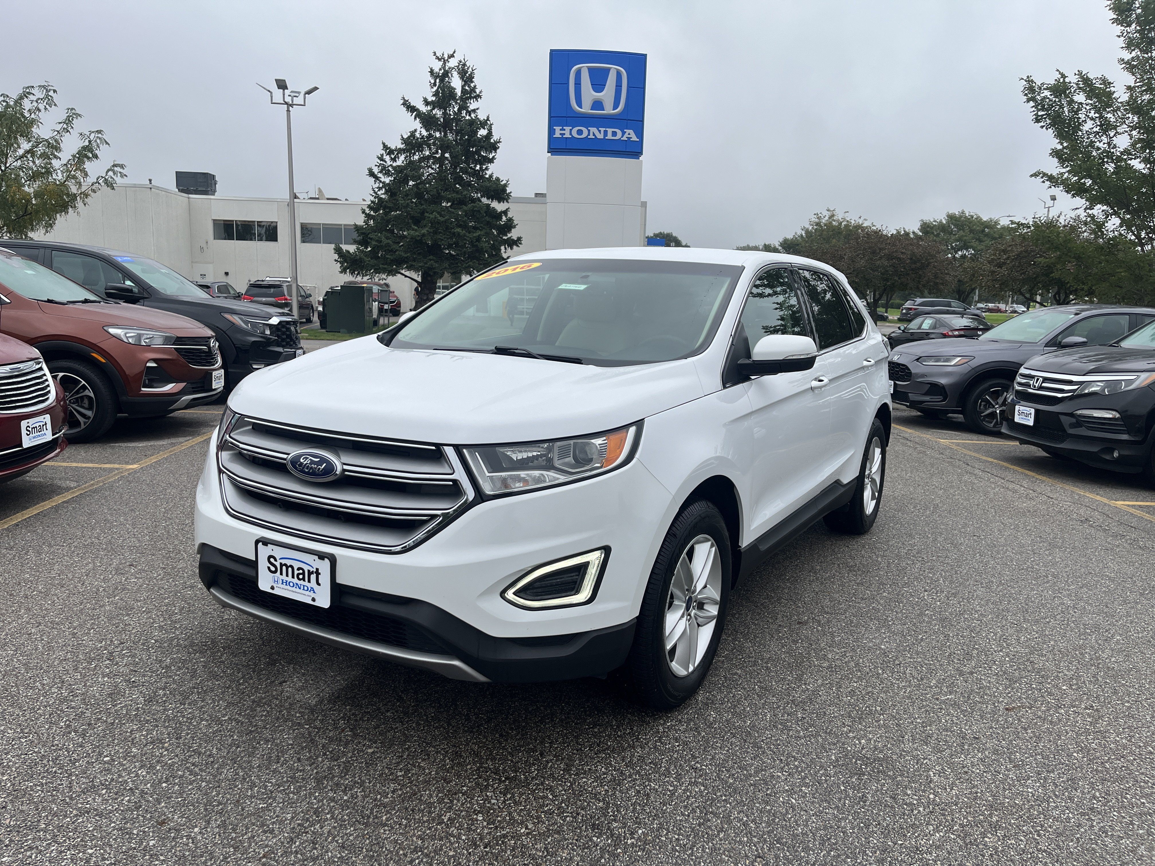 Used 2016 Ford Edge SEL w/ Equipment Group 201A AWD/4WD image 1