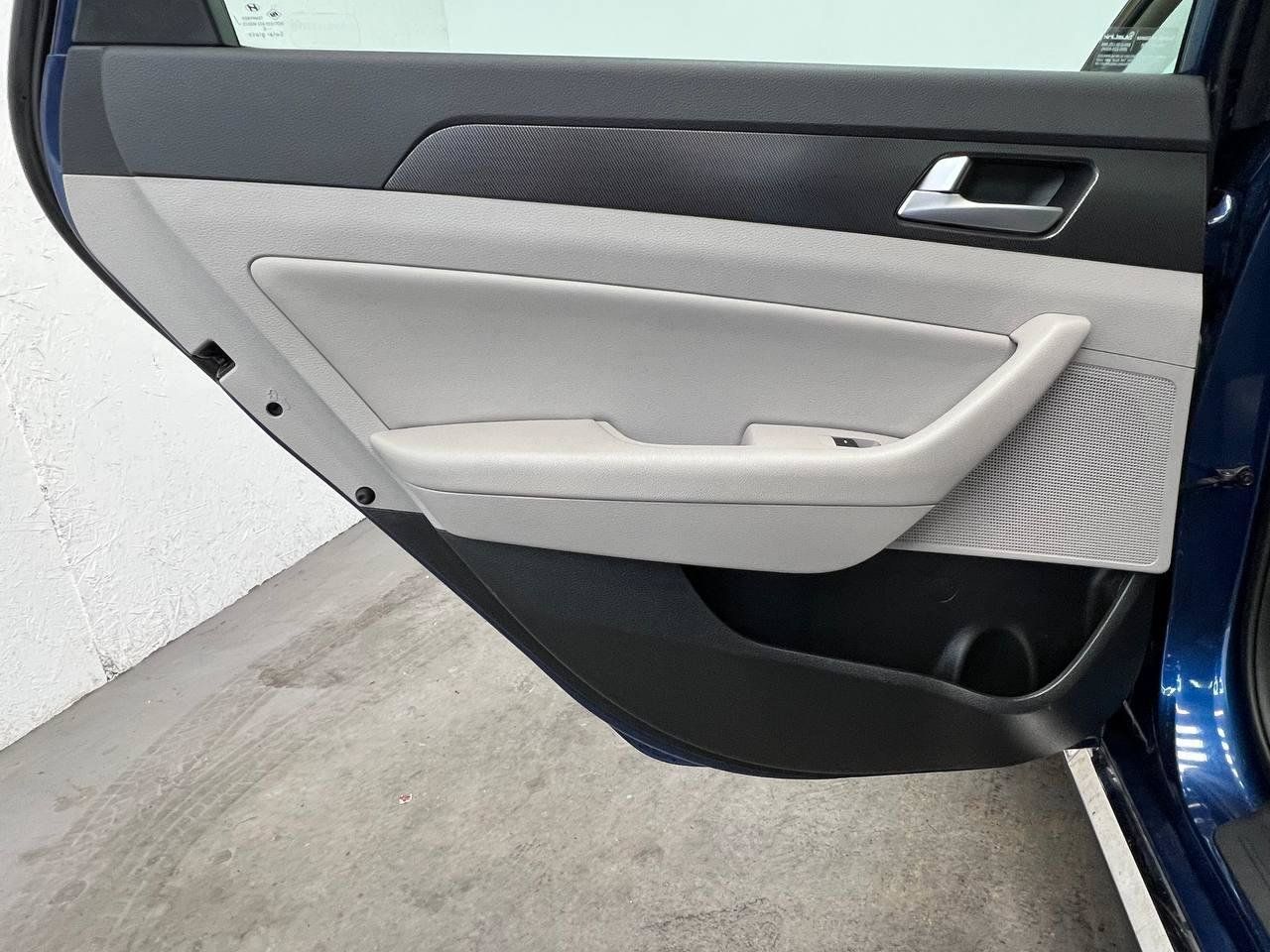 Used 2017 Hyundai Sonata Sport w/ Cargo Package FWD image 9