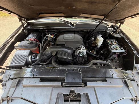 Used 2007 Chevrolet Suburban LTZ w/ LTZ Preferred Equipment Group AWD/4WD image 24
