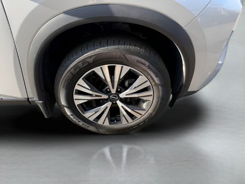 Used 2022 Nissan Rogue SV AWD/4WD image 29