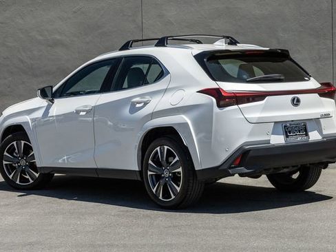 Used 2025 Lexus UX 300h FWD w/ Accessory Package (Z2) image 3