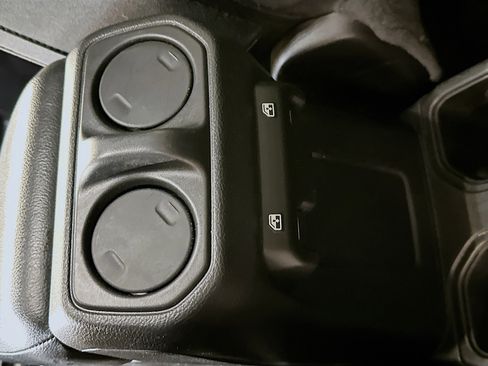 Used 2022 Jeep Gladiator Sport image 28