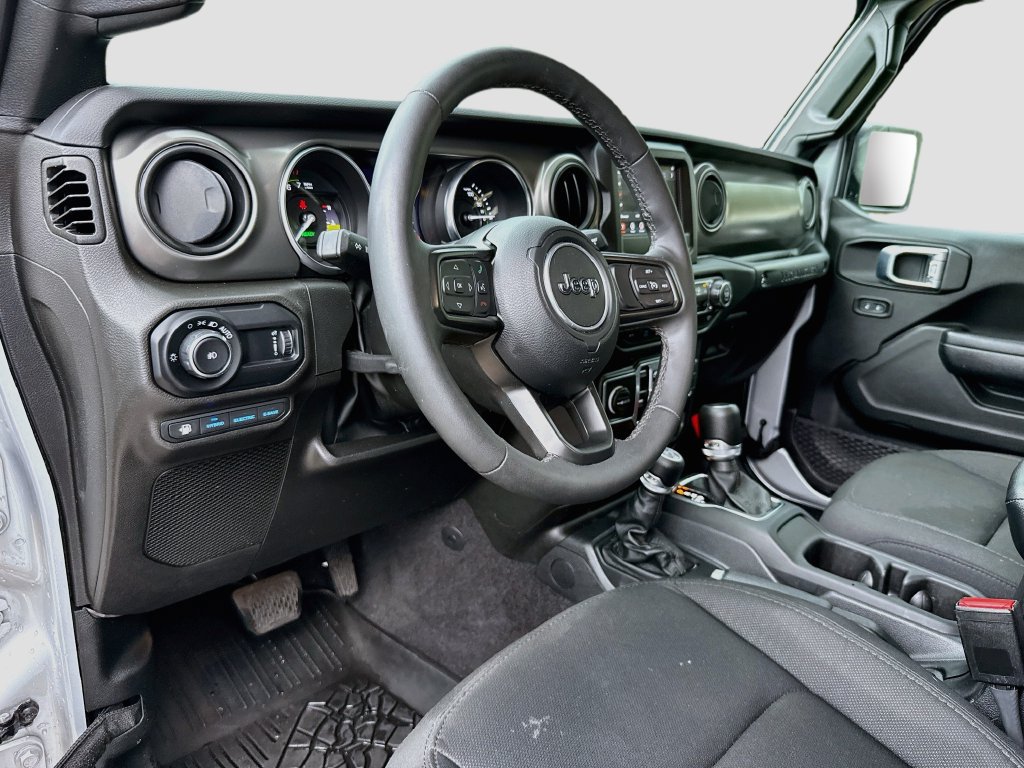 Certified 2023 Jeep Wrangler Unlimited w/ Cold Weather Group AWD/4WD image 10