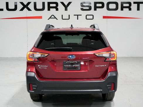 Used 2022 Subaru Outback Premium image 4