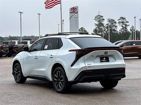 New 2026 Toyota bZ XLE Plus image 6