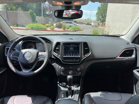 Certified 2022 Jeep Cherokee Latitude Lux AWD/4WD image 19