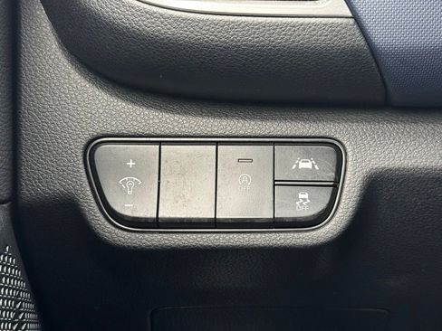 Used 2022 Kia Seltos Nightfall Edition image 28