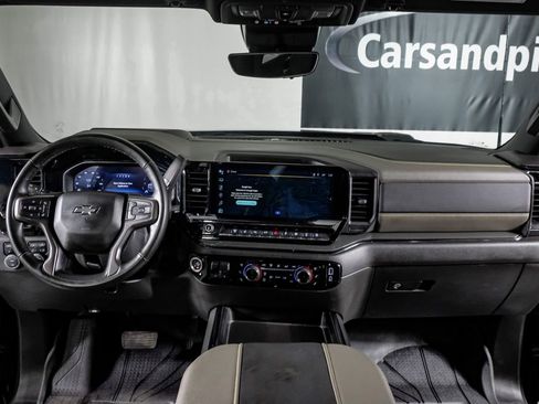 Used 2025 Chevrolet Silverado 2500 ZR2 w/ Technology Package image 14