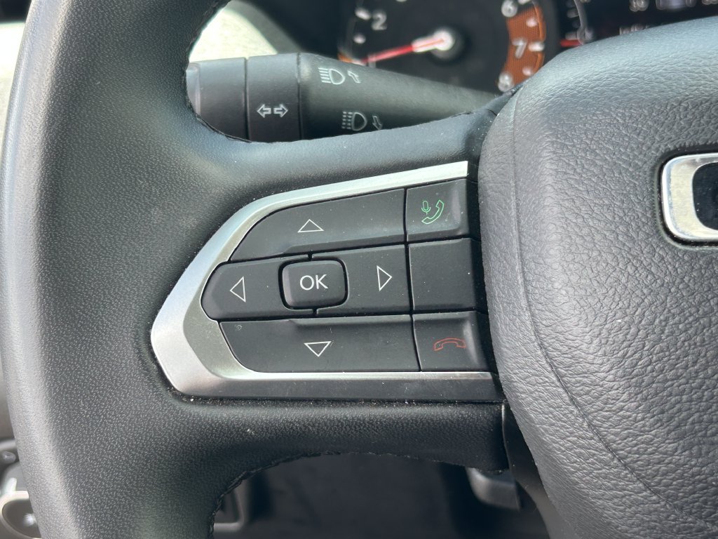 Used 2024 Jeep Compass Latitude AWD/4WD image 19