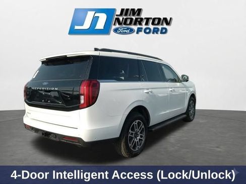 Used 2025 Ford Expedition Active AWD/4WD image 11