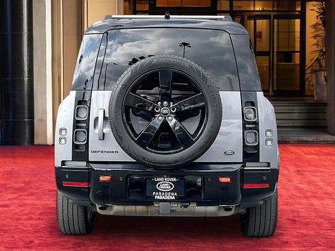 Used 2023 Land Rover Defender 130 X AWD/4WD image 4