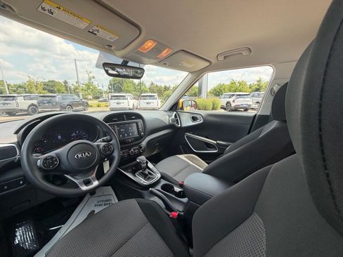 Used 2020 Kia Soul LX FWD image 8
