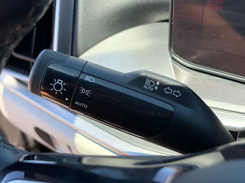 Used 2025 Kia Sorento S w/ Panoramic Sunroof Package FWD image 16
